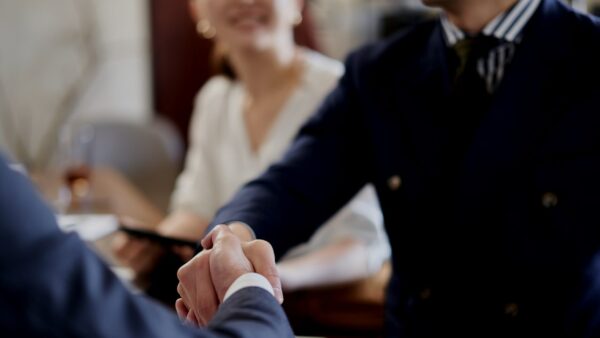 顧問社労士とは？　役割、費用、探し方の具体的ポイントをHRbase PROが徹底解説